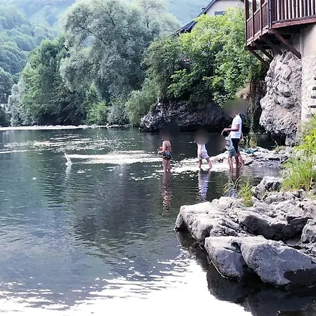 Tatil Evi Vue Imprenable Sur La Riviere. *
